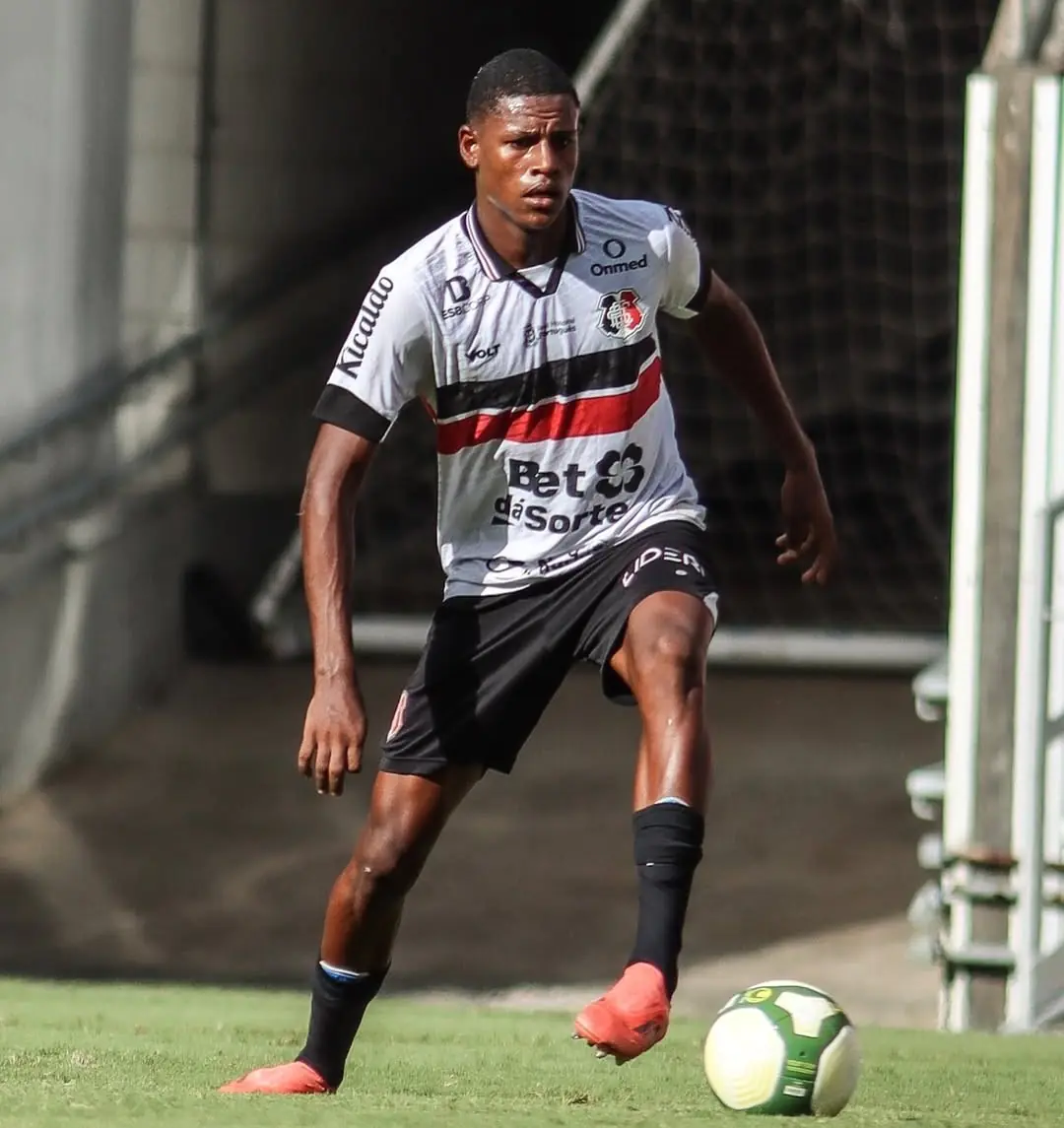 Corinthians contrata zagueiro da base do Santa Cruz por empréstimo