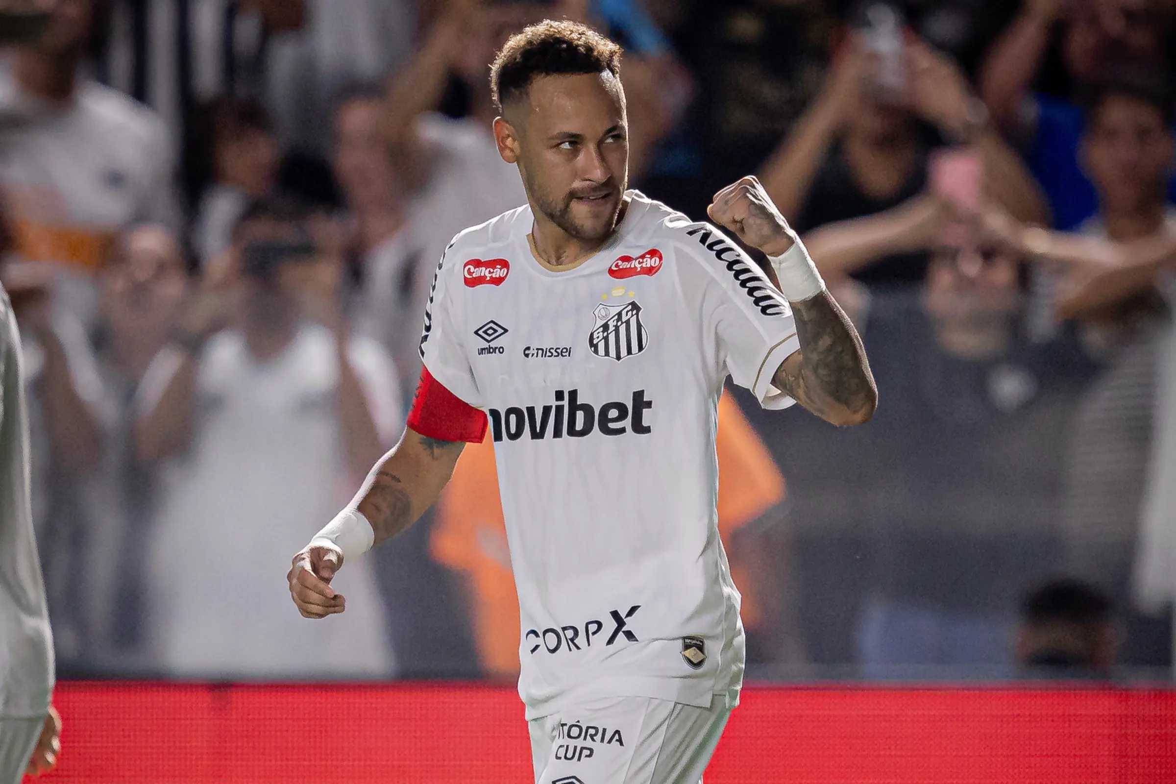 Santos lidera crescimento nas redes sociais entre clubes brasileiros em maio