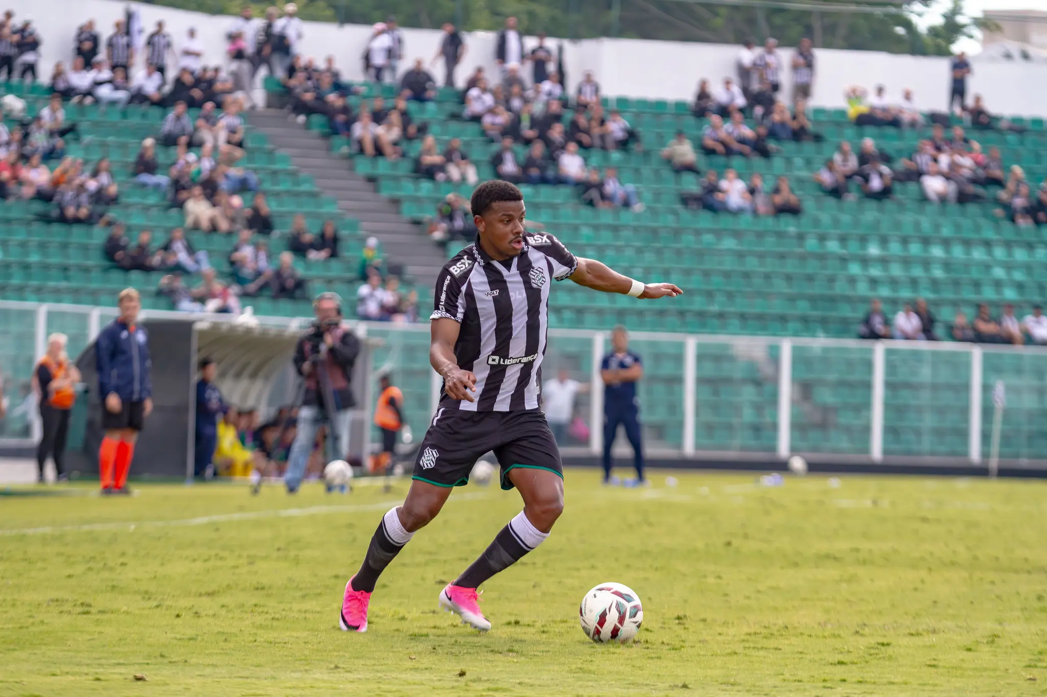 Figueirense empata com o Volta Redonda e fica distante do G8 na Série C