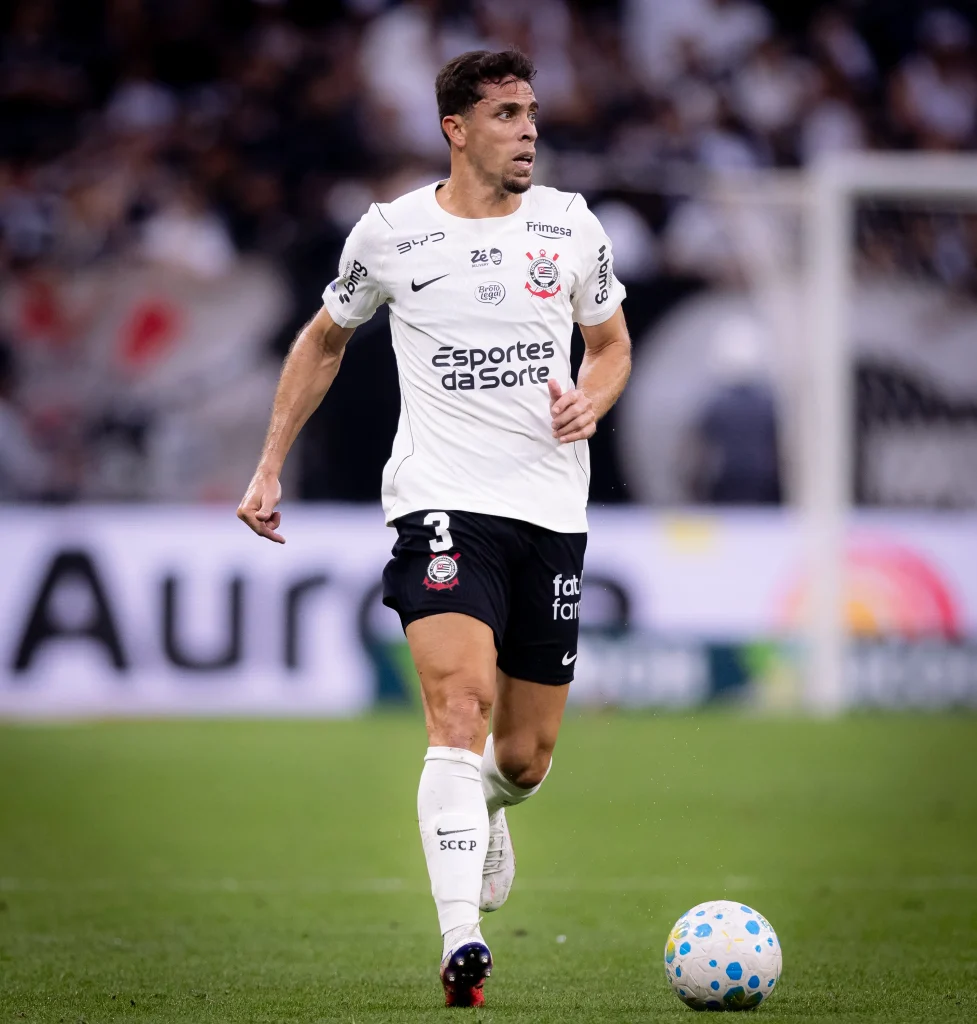 Corinthians perde Gabriel Paulista e Raniele por suspensão para jogo contra a Chape