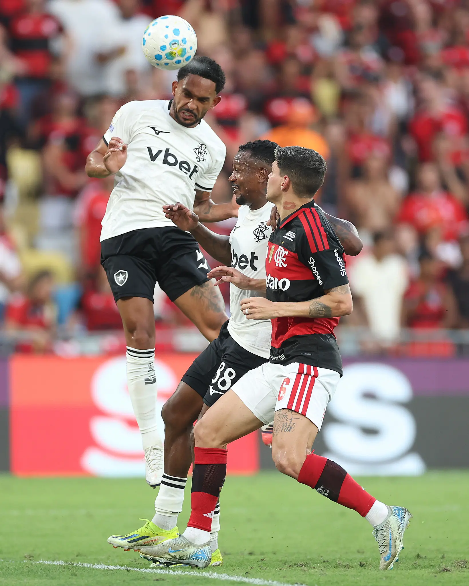 Melhores momentos: Flamengo 3 x 0 Botafogo pelo Brasileirão