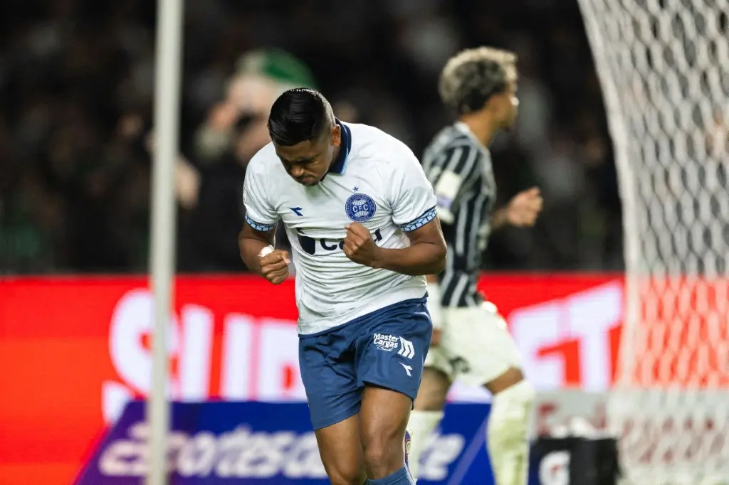 Desfalcado, Corinthians é superado pelo Coritiba e perde a segunda seguida no Brasileiro