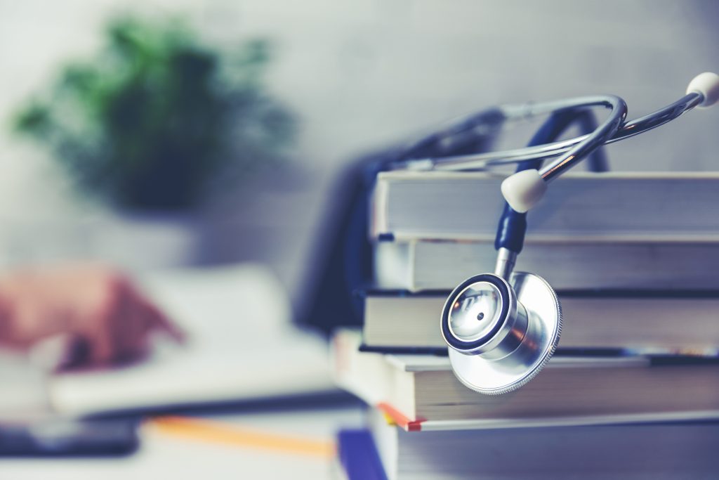 TCU vai investigar regras do MEC e do Inep para novas vagas e cursos de Medicina TCU vai investigar regras do MEC e do Inep para novas vagas e cursos de Medicina