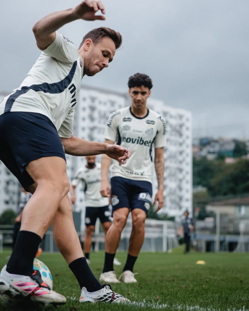 Treino do Santos: veja fotos da última atividade do Peixe antes de pegar o Palmeiras Treino do Santos: veja fotos da última atividade do Peixe antes de pegar o Palmeiras