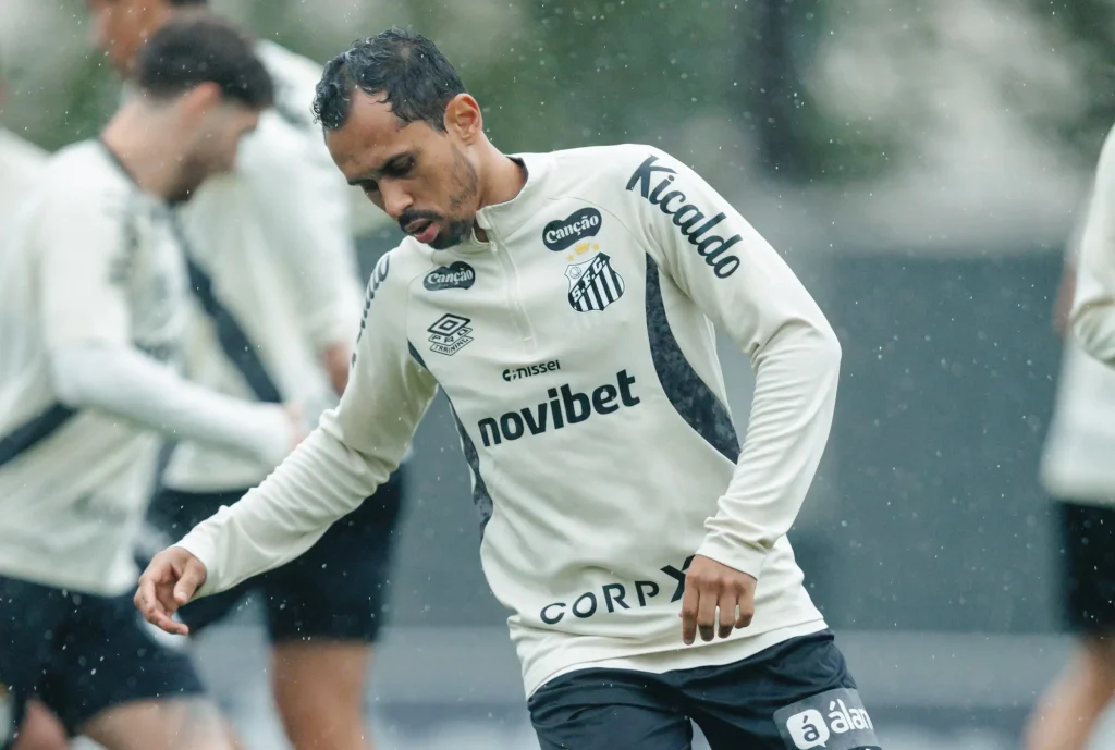 Com dois reforços e sem Neymar, Santos divulga lista de relacionados para pegar o Inter