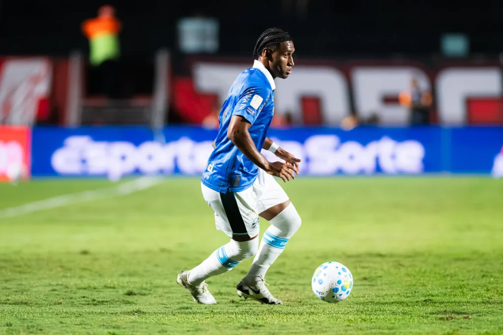 Melhores momentos: Vitória 1 x 0 Grêmio pelo Brasileirão Melhores momentos: Vitória 1 x 0 Grêmio pelo Brasileirão