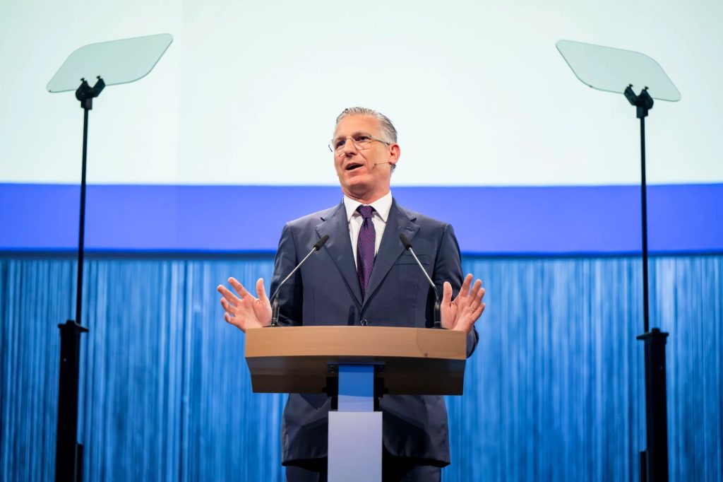 Conflito no Oriente Médio pode encarecer produtos e pressionar inflação, diz CEO da Nestlé Conflito no Oriente Médio pode encarecer produtos e pressionar inflação, diz CEO da Nestlé