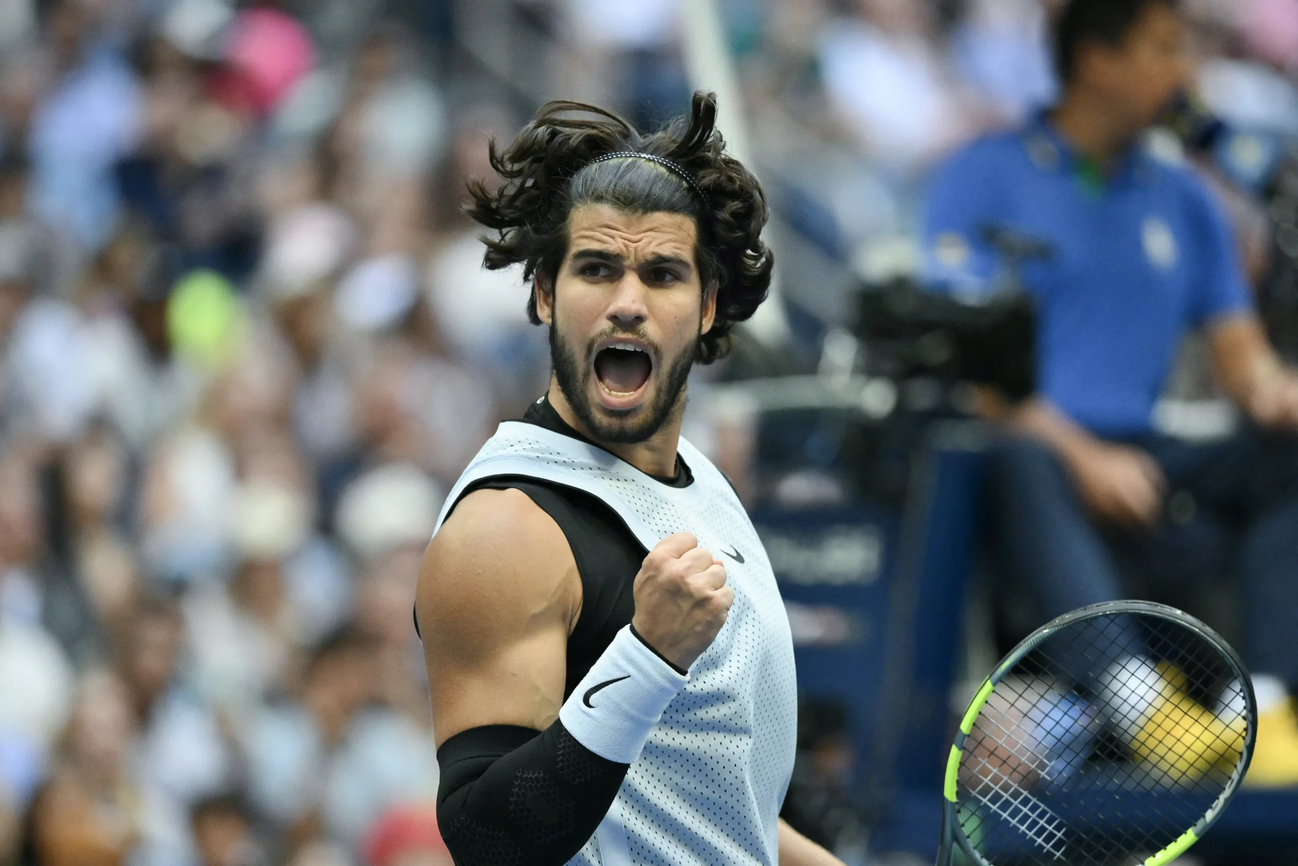 Alcaraz bate Tommy Paul vai às quartas do US Open