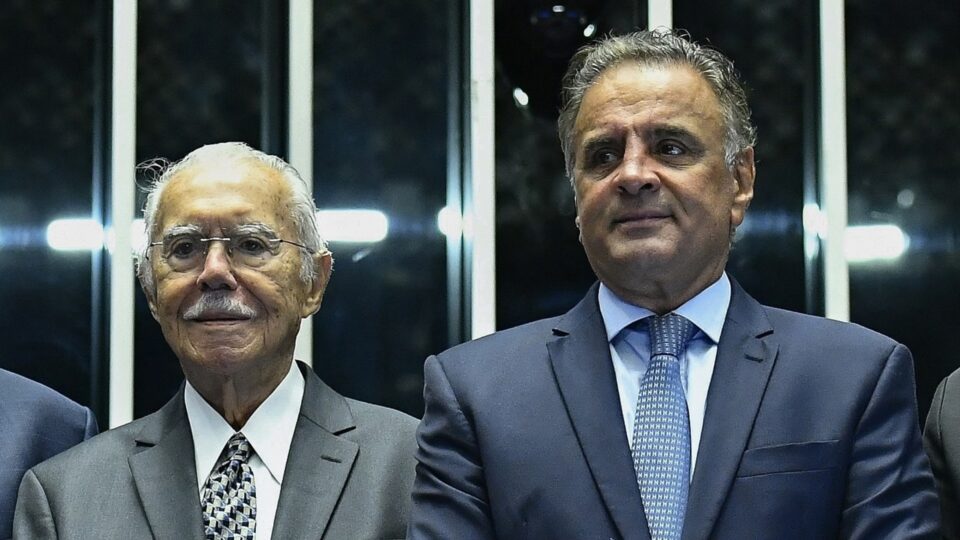 Sarney pede votos a Aécio: “representante da melhor tradição de Minas”