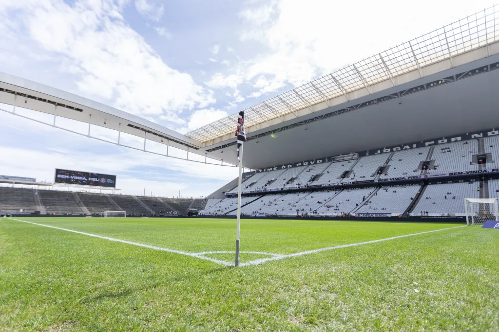 Corinthians nega entrega de documentos a perito que aponta cobrança indevida da Caixa Corinthians nega entrega de documentos a perito que aponta cobrança indevida da Caixa