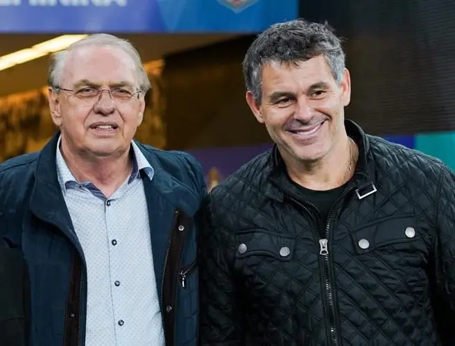 Vice do Corinthians culpa Stabile por manutenção de departamento “fantasma”