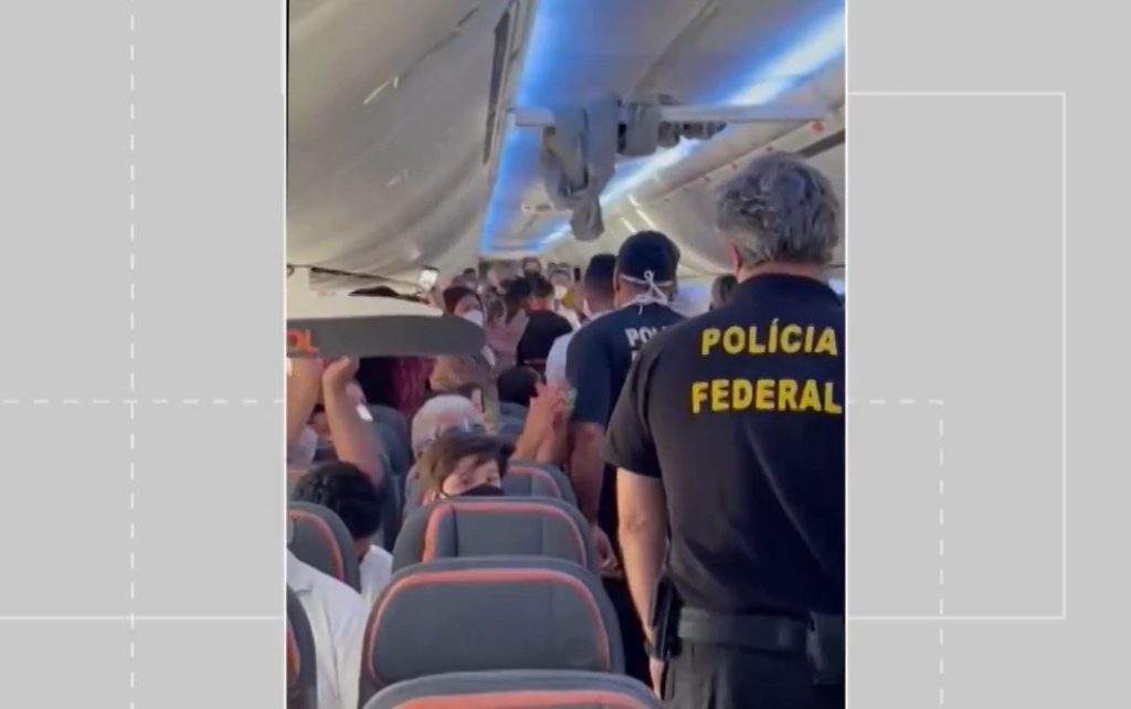 Entenda novas regras da Anac que podem impedir por até um ano embarque de passageiros indisciplinados Entenda novas regras da Anac que podem impedir por até um ano embarque de passageiros indisciplinados