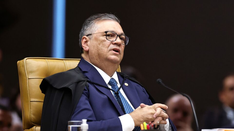 Dino pressiona Fachin por auditoria de precatórios e alerta para “captura do Judiciário”