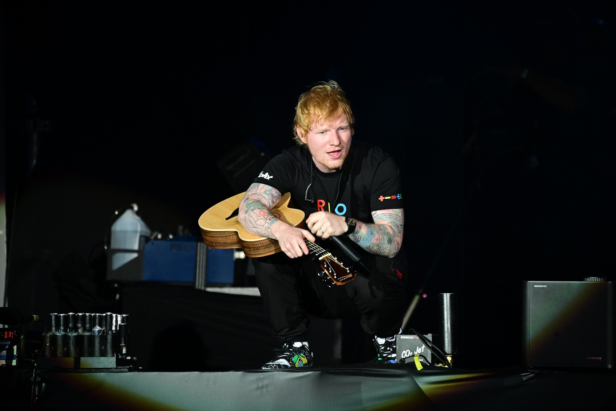 Ed Sheeran perde mais de 300 mil seguidores após expulsão de rapper da turnê