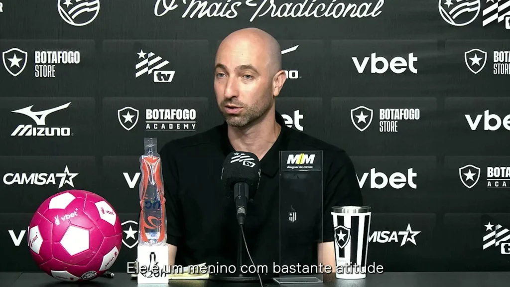 Rodrigo Bellão avalia o elenco do empate contra o Palmeiras Rodrigo Bellão avalia o elenco do empate contra o Palmeiras