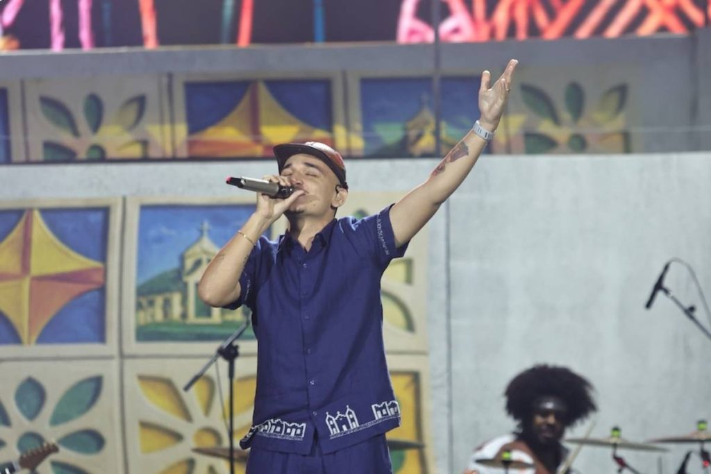 Após conquistar bambas da MPB, João Gomes conduz cortejo nordestino e seduz plateia do Rock in Rio Após conquistar bambas da MPB, João Gomes conduz cortejo nordestino e seduz plateia do Rock in Rio