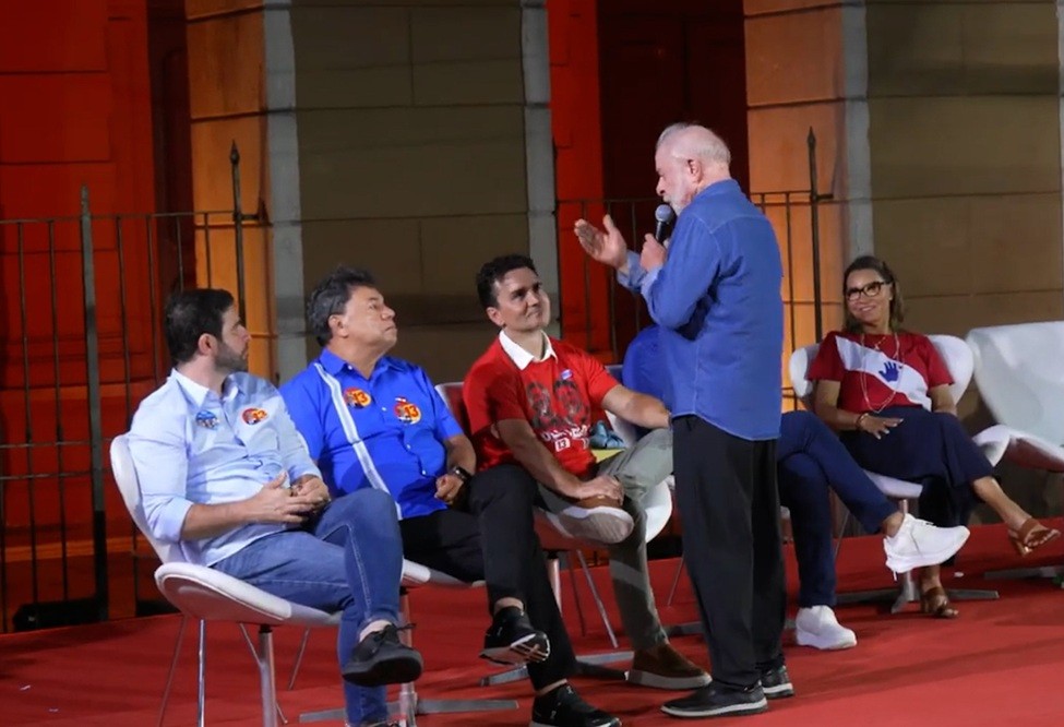 Com Chicão e Celso Sabino em palanque, Lula pede acordo entre partidos para unificar candidatura ao Senado no Pará Com Chicão e Celso Sabino em palanque, Lula pede acordo entre partidos para unificar candidatura ao Senado no Pará