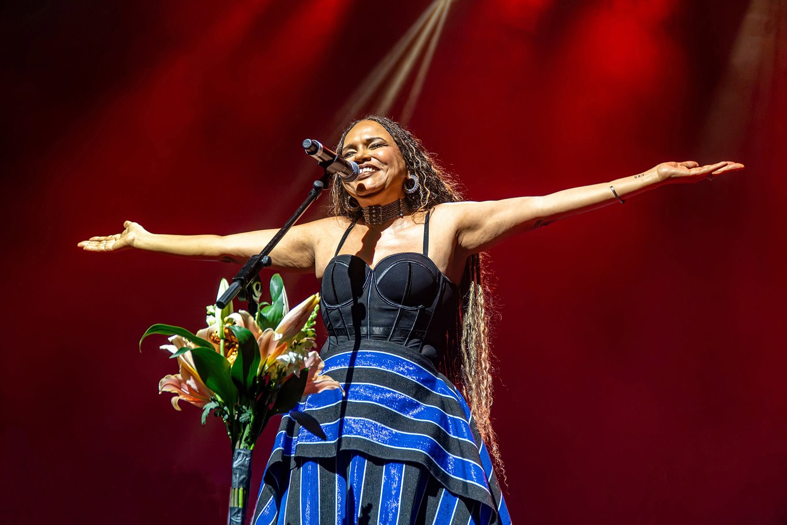 Teresa Cristina firma a assinatura como compositora em ‘Tudo que eu tenho’, show de roteiro inteiramente autoral