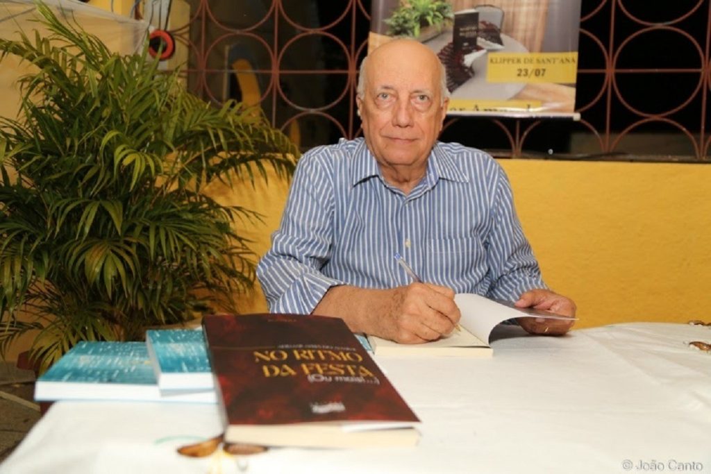 Morre Ademar Ayres do Amaral, escritor e fundador da Academia Artística e Literária de Óbidos Morre Ademar Ayres do Amaral, escritor e fundador da Academia Artística e Literária de Óbidos