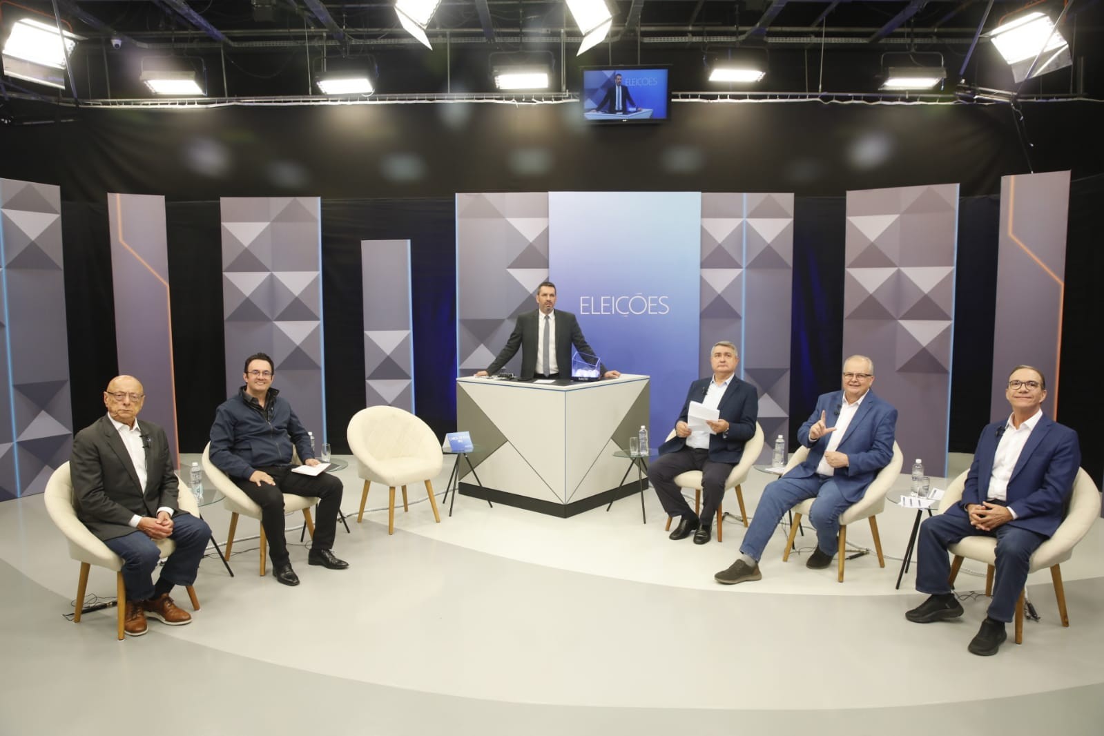 ASSISTA: debate da NSC TV com os candidatos ao Senado por SC