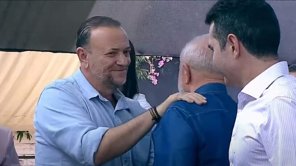 Edinho Silva nega “bala de prata” do PT contra Flávio Bolsonaro