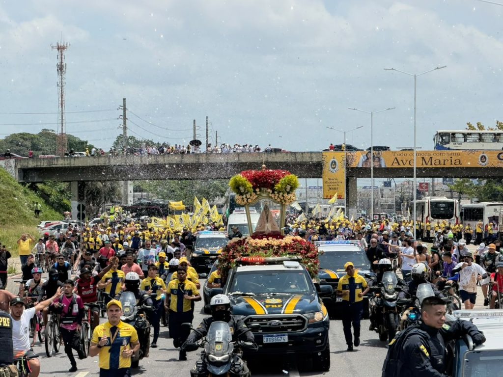Círio de Nazaré 2026: Traslado para Ananindeua e Marituba termina após quase 11 horas Círio de Nazaré 2026: Traslado para Ananindeua e Marituba termina após quase 11 horas